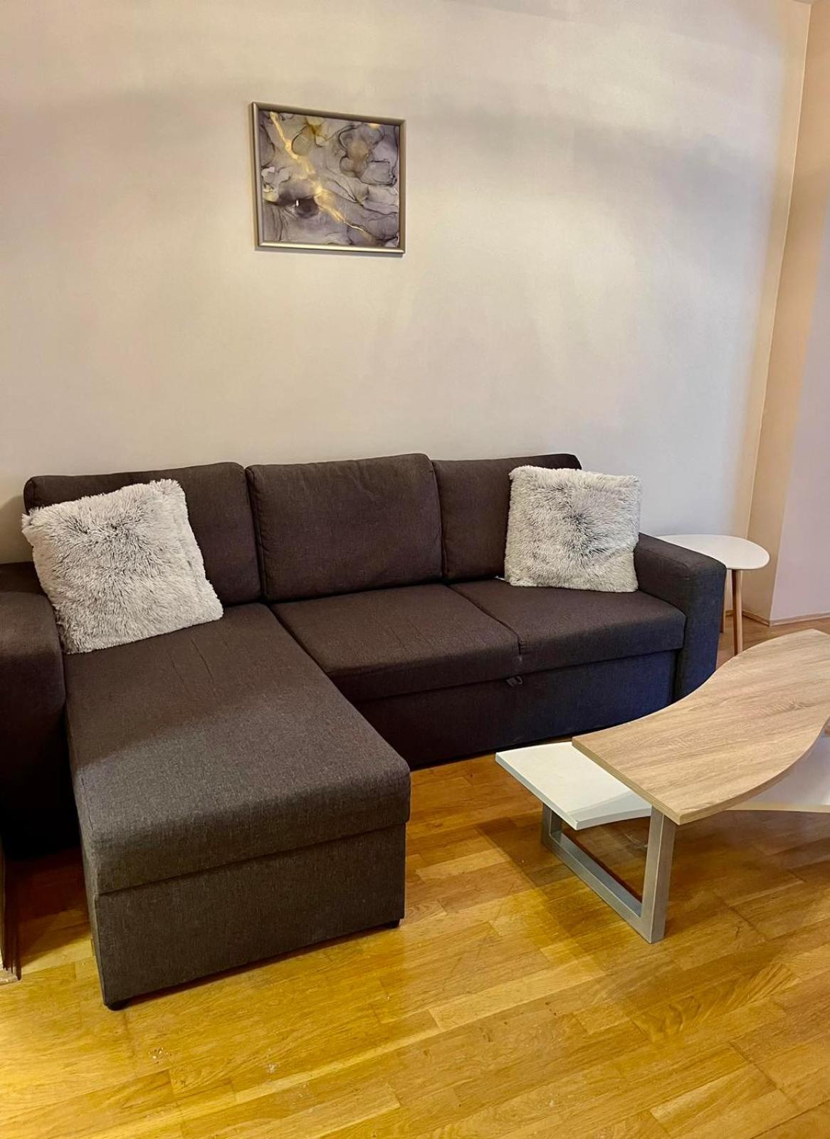 Zen Apartman Budakalasz Luaran gambar