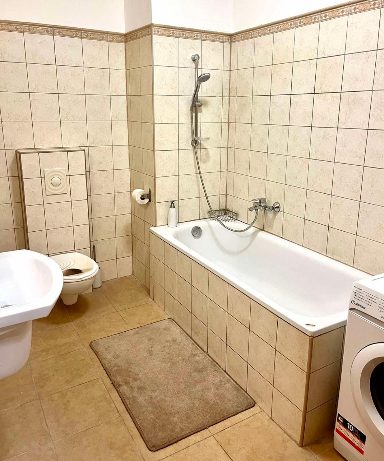 Zen Apartman Budakalasz Luaran gambar